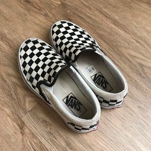 CHECKERED VANS